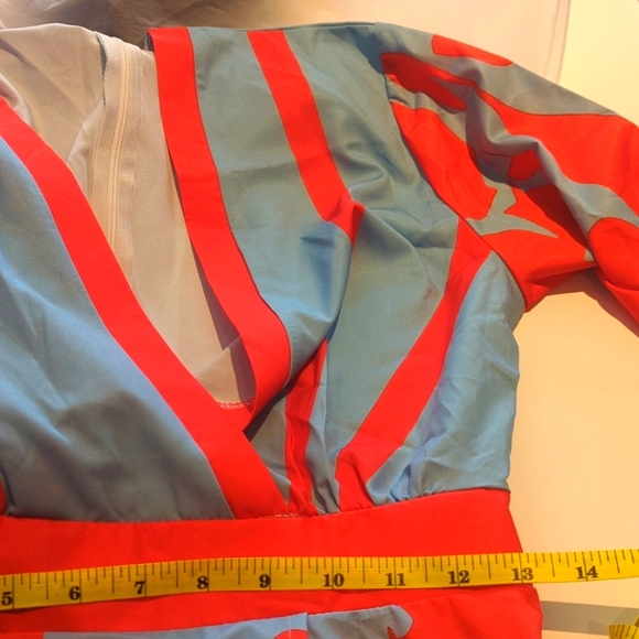 Women's Vibrant Temperament V-neck Floral dress. Short Sleeved Size Small BNWOT - Picture 9 of 9